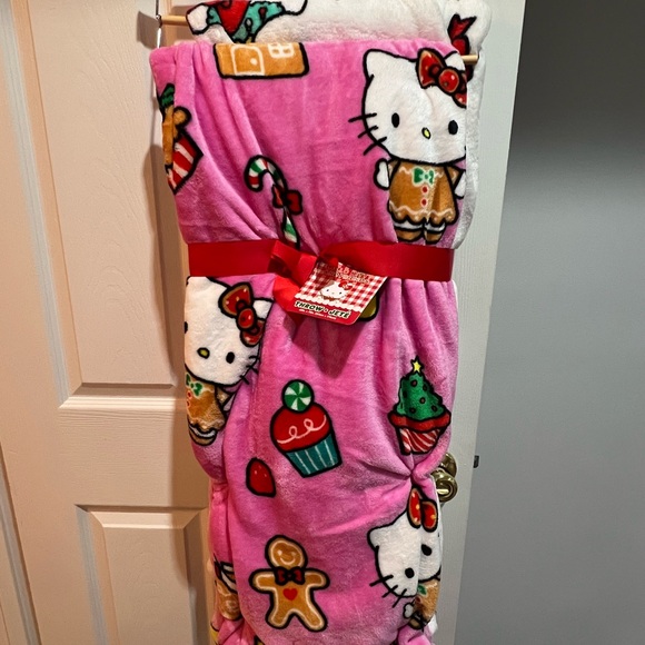 🎄🩷 2 Hello Kitty Christmas Blankets 🩷🎄